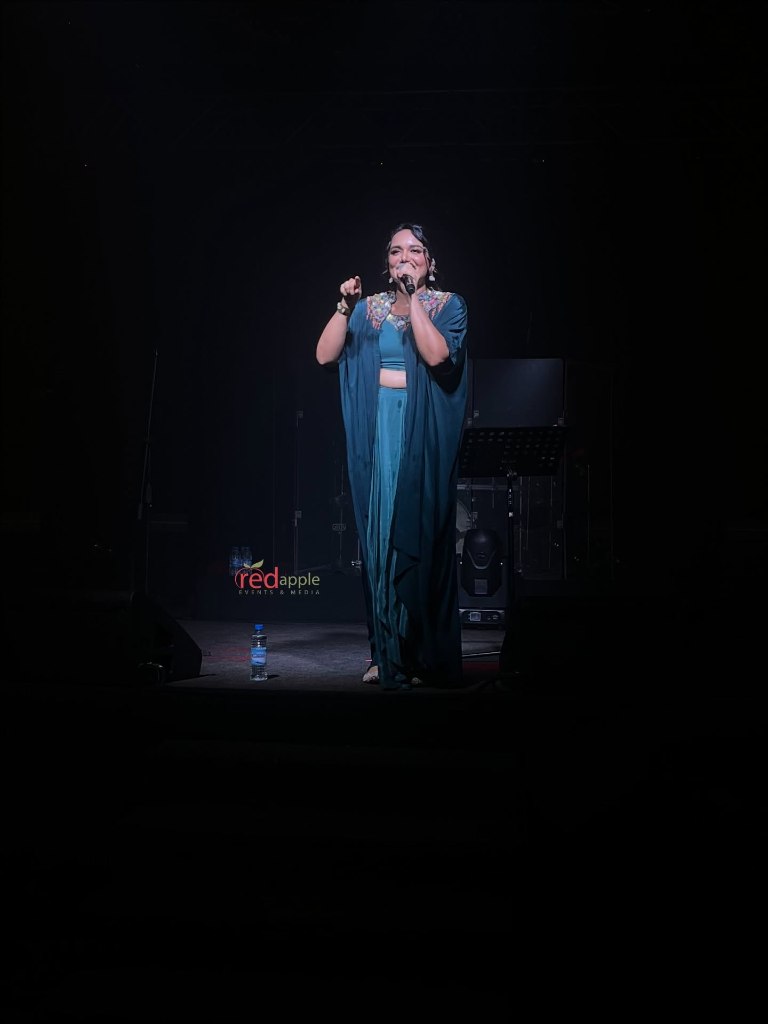 Live Singer